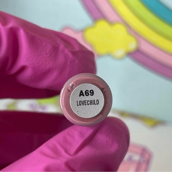 NWOB Mac “Lovechild” LipGlass Lipgloss (0.08 US oz) - Picture 3 of 3